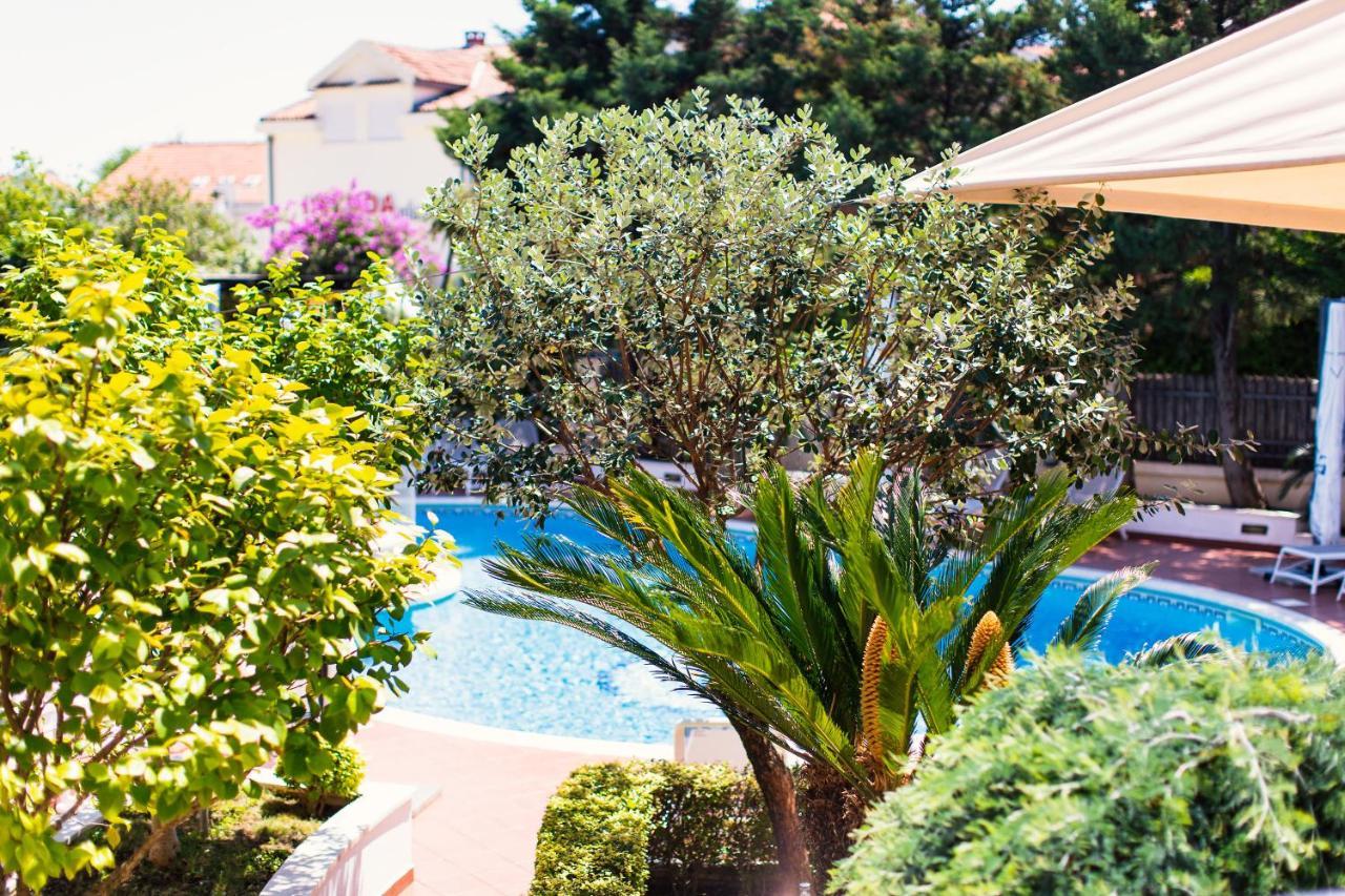 Max Prestige 4* Budva